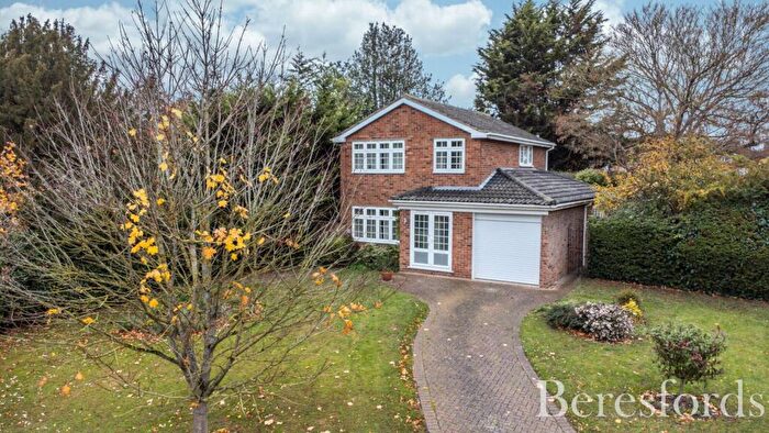 3 Bedroom Detached House For Sale In Kelvedon Close, Chelmsford, CM1