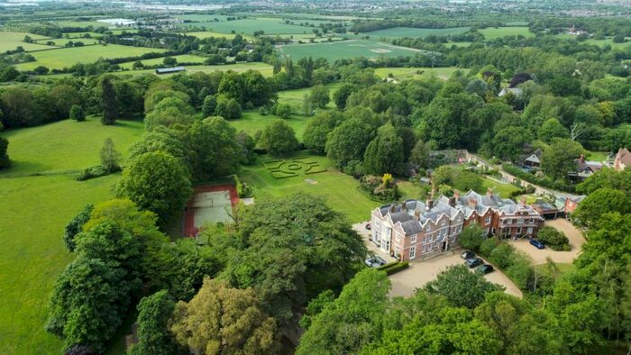 7 Bedroom Country House For Sale In Mott Street, Loughton, IG10