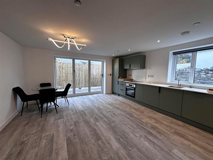 2 Bedroom Flat To Rent In Richmond Road, Cardiff, CF24