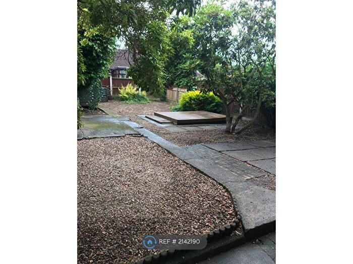 3 Bedroom Semi-Detached House To Rent In Latham Avenue, Runcorn, WA7