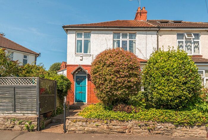 3 Bedroom Semi Detached House For Sale In Cairns Road, Bristol, BS6