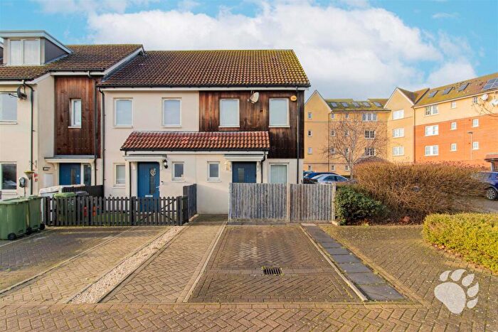 2 Bedroom End Of Terrace House For Sale In Montgomery Drive, Basildon, SS14