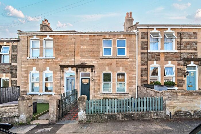 2 Bedroom Property For Sale In Ivy Avenue, Bath, BA2