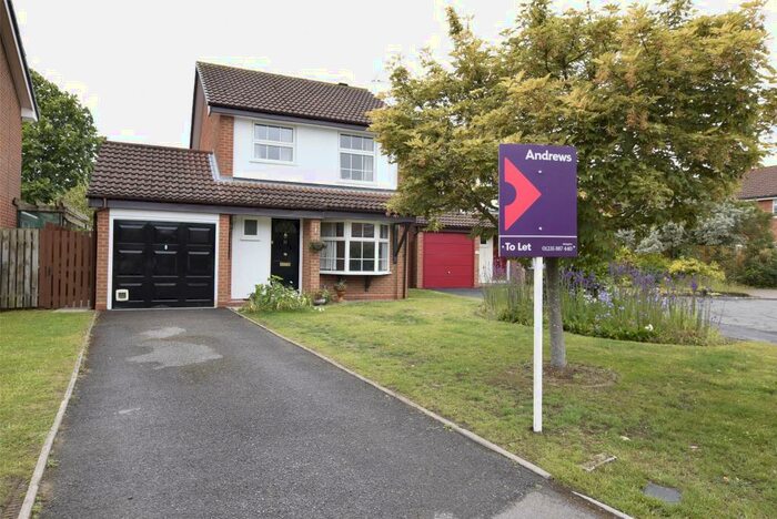 3 Bedroom Detached House To Rent In Rivy Close, Abingdon, OX14