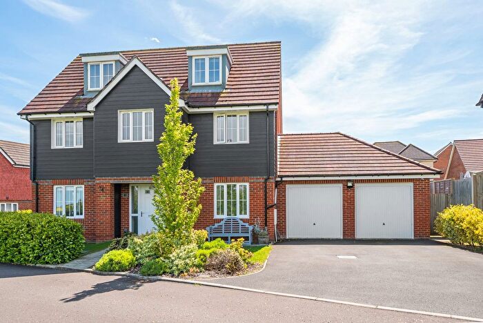 5 Bedroom Detached House For Sale In Fiander Lane, Bishopdown, SP1