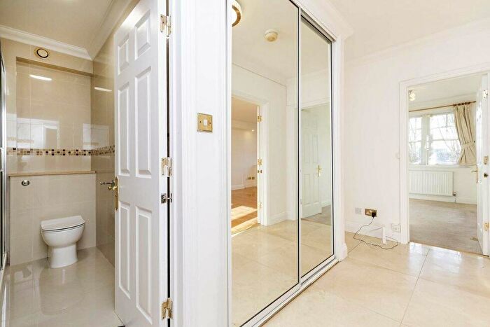 2 Bedroom Flat To Rent In Exeter Road, Kilburn, NW2