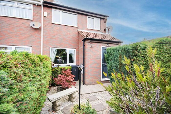 3 Bedroom Semi-Detached House For Sale In Stanton Street, New Houghton, Mansfield, NG19