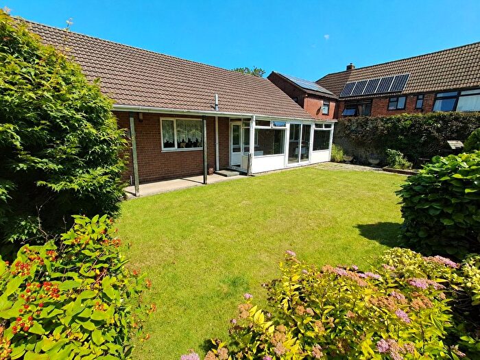 2 Bedroom Bungalow For Sale In Long Lane, Great Wyrley, Walsall, WS6