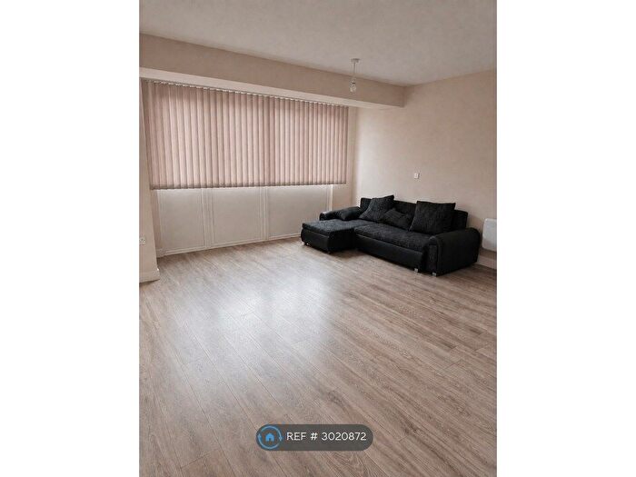2 Bedroom Flat To Rent In Lesley Court, Bexleyheath, DA6