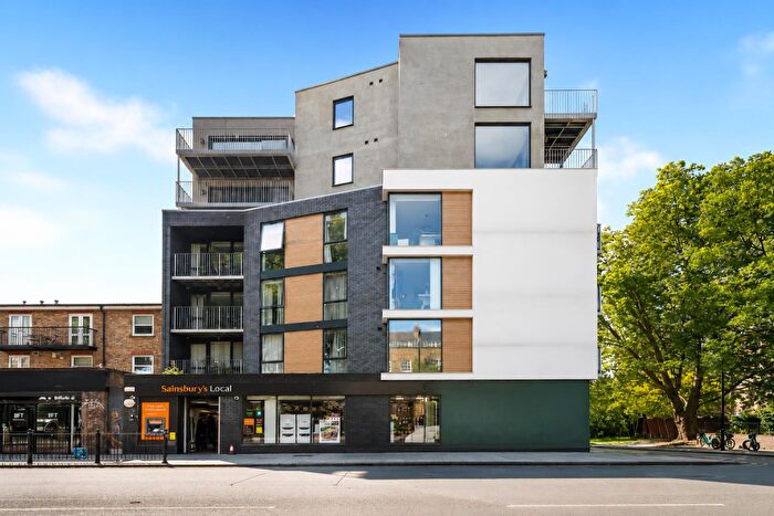 3 Bedroom Apartment For Sale In Flat Allgood Street, Hackney Road, Tower Hamlets, E2