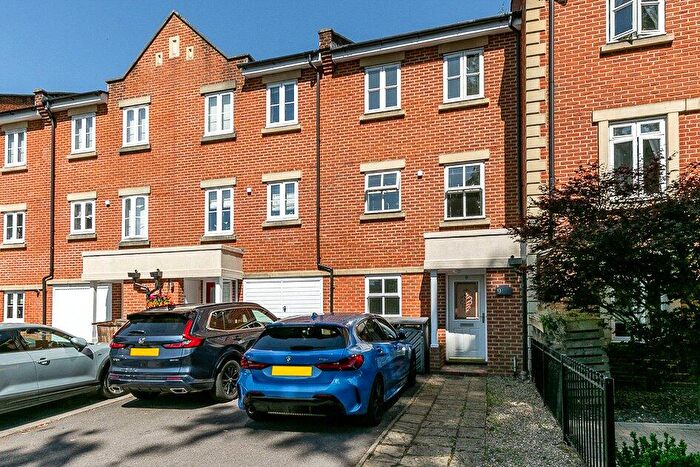 4 Bedroom Terraced House To Rent In Royal Earlswood Park, Redhill, Surrey, RH1