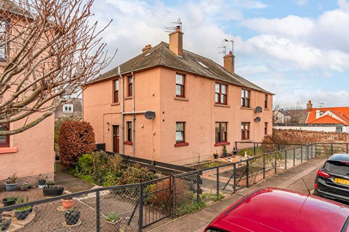 3 Bedroom Flat For Sale In Hardie Terrace, East Linton, EH40