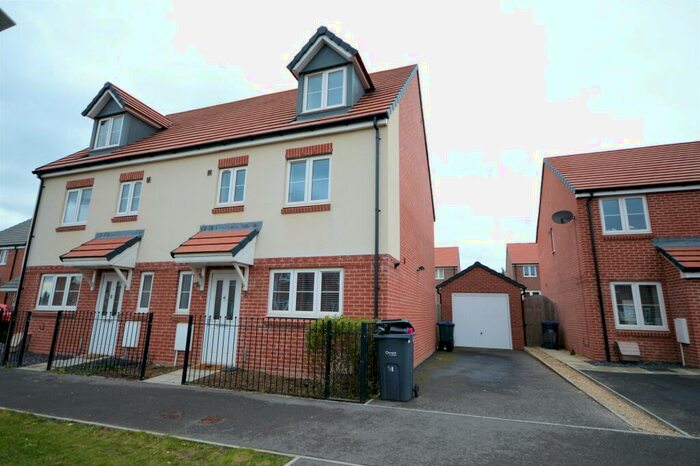4 Bedroom House To Rent In Coberley Drive, Salisbury, SP2