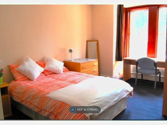 6 Bedroom Terraced House To Rent In Station Road West, Canterbury, CT2