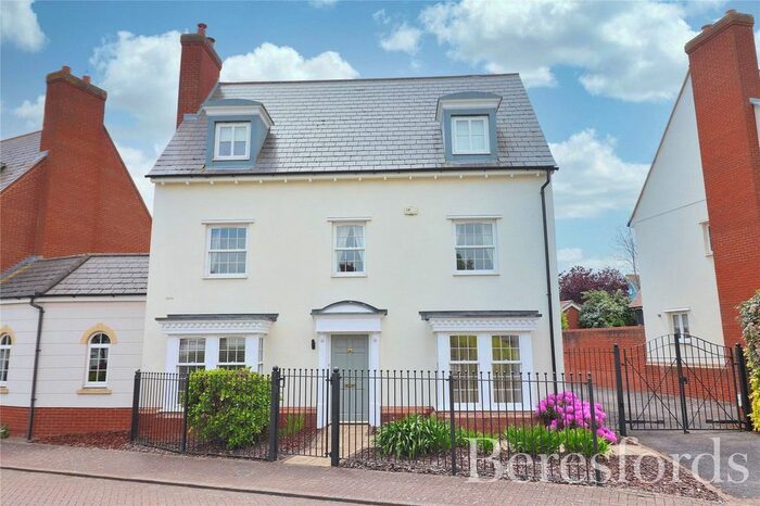 4 Bedroom Detached House To Rent In Wharton Drive, Springfield, CM1