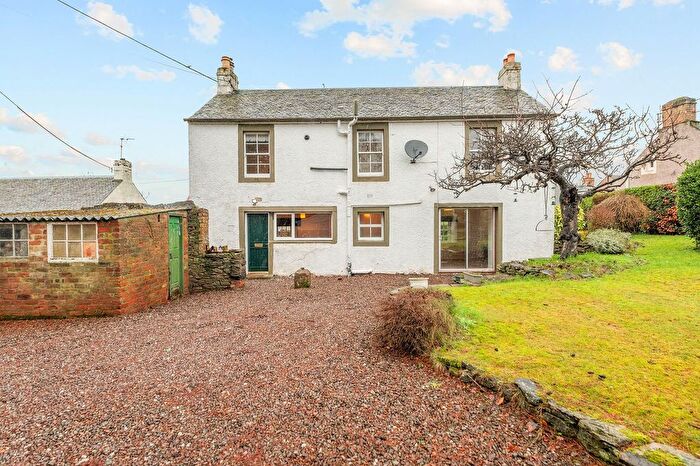 3 Bedroom Detached House For Sale In Main Road, Aberuthven, PH3