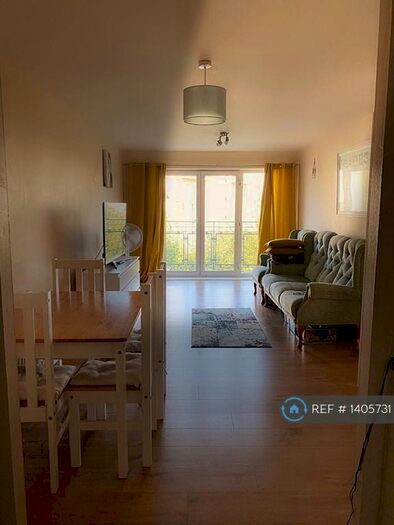 2 Bedroom Flat To Rent In Francis Court, Erith, DA8