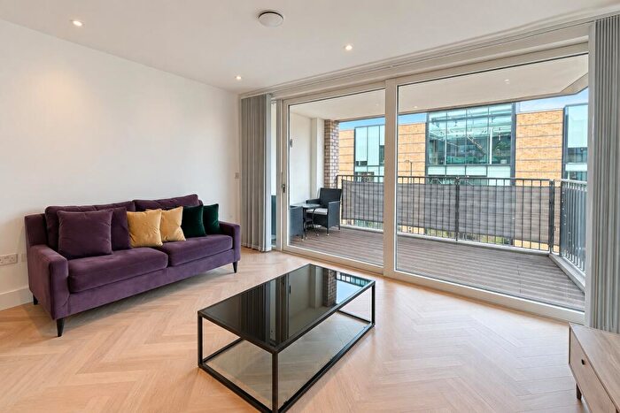 2 Bedroom Flat To Rent In Pearl House, Market Road, Islington, London, N7