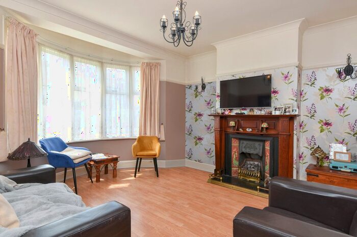 4 Bedroom Detached House For Sale In Thorpedene Gardens, Shoeburyness, Essex, SS3