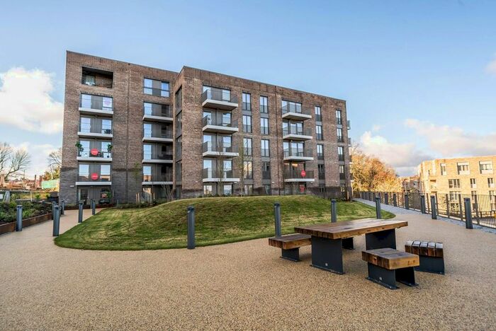 1 Bedroom Flat To Rent In Medarwar Drive, Mill Hill, NW7