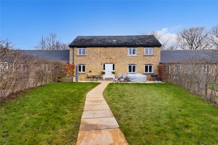 3 Bedroom Barn Conversion For Sale In Hill Farm Court, Wennington, Huntingdon, Cambridgeshire, PE28