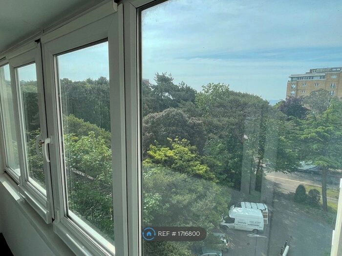 2 Bedroom Flat To Rent In Colman Court, Bournemouth, BH1