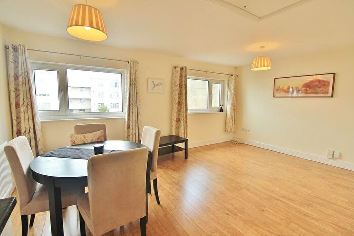 1 Bedroom Flat To Rent In High Street, Lee-on-the-Solent, PO13