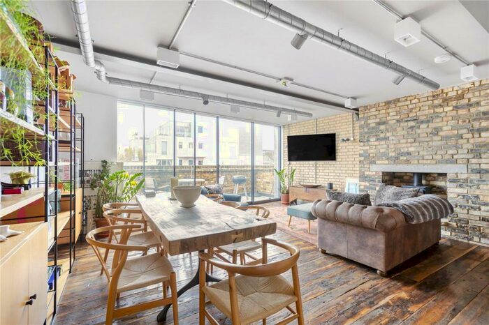 2 Bedroom Apartment To Rent In Charlotte Road, Shoreditch, London, EC2A