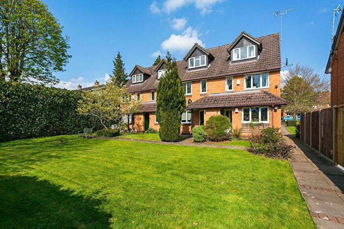 1 Bedroom Flat To Rent In Melrose Place, Watford, WD17