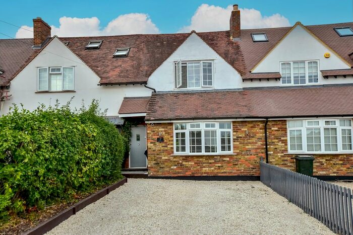 2 Bedroom Terraced House For Sale In Roberts Lane, Chalfont St Peter, Gerrards Cross, SL9