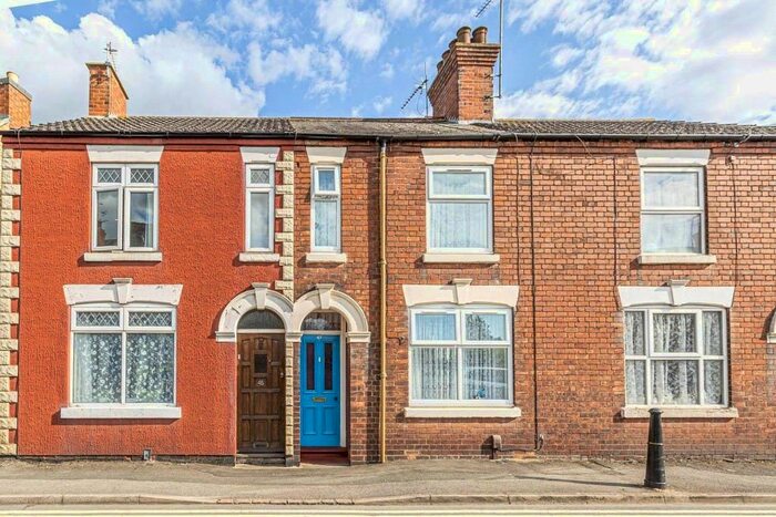 3 Bedroom Terraced House To Rent In College Street, Irthlingborough, Wellingborough, NN9
