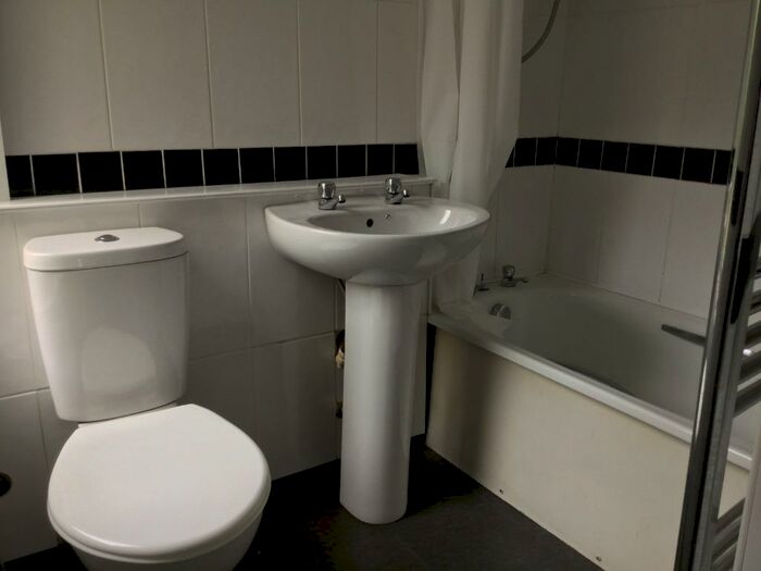 1 Bedroom Flat To Rent In Sharphill Road, North Ayrshire, KA21