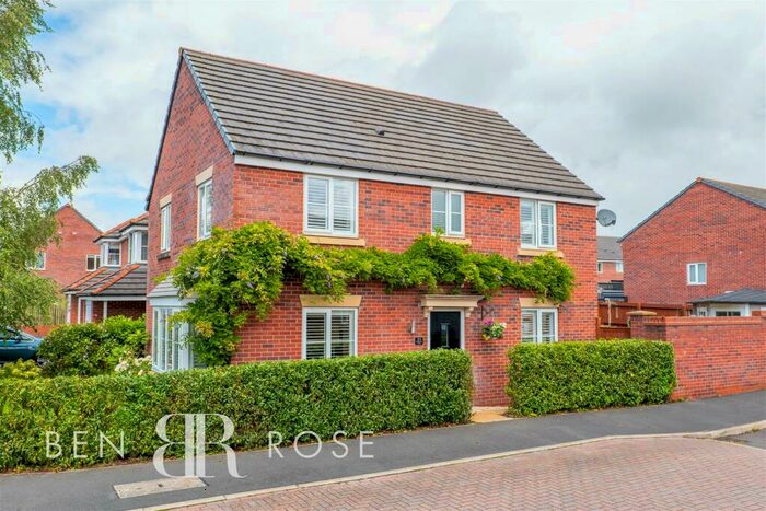 4 Bedroom Detached House For Sale In Grove Farm Drive, Adlington, Chorley, PR6