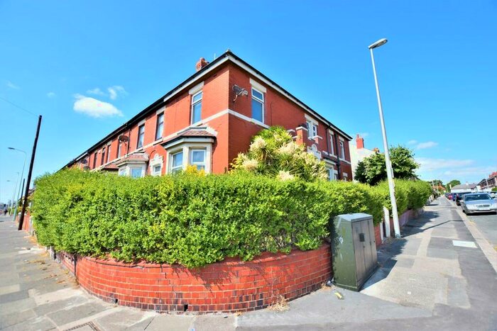 3 Bedroom Semi-Detached House To Rent In Levens Grove, Blackpool, FY1