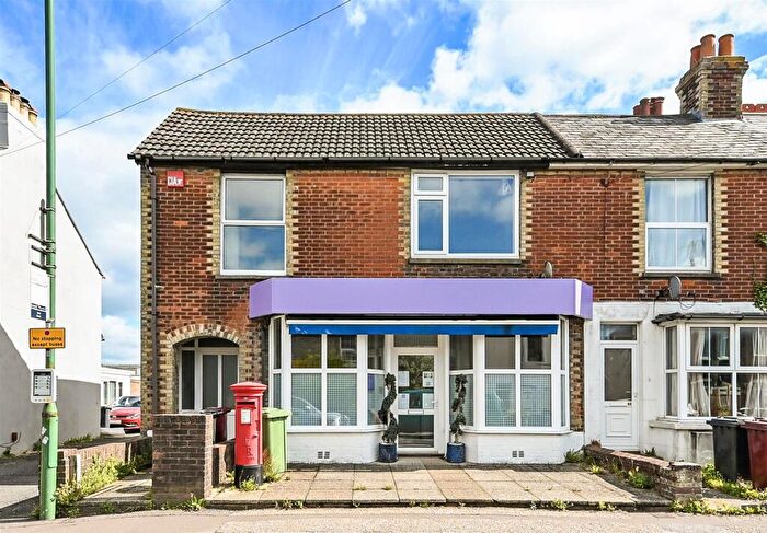 2 Bedroom Apartment To Rent In Bognor Road, Chichester, PO19
