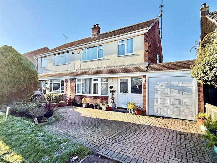 3 Bedroom Semi Detached House For Sale In Inverary Road, Wroughton, Swindon, SN4