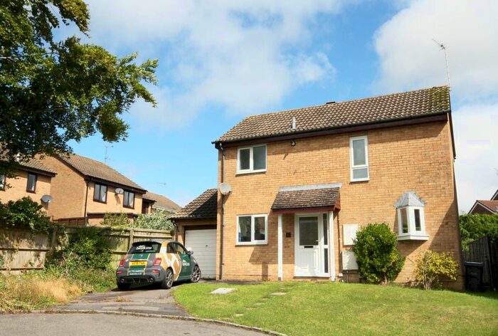 3 Bedroom Detached House To Rent In Alderney Close, Woodshaw, Royal Wootton Bassett, SN4