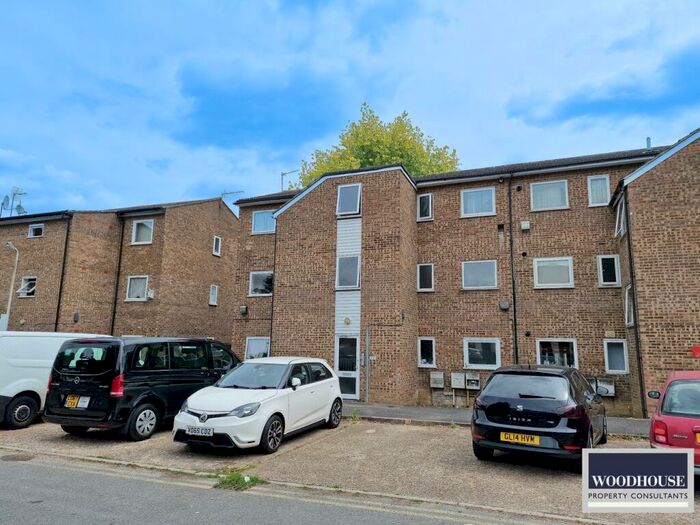 1 Bedroom Apartment To Rent In Stonehorse Road, Enfield, EN3