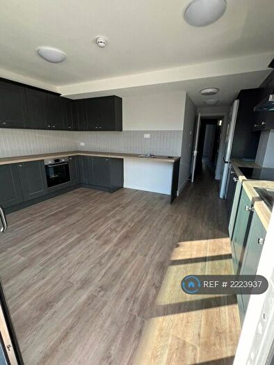 6 Bedroom Terraced House To Rent In Buxton Road, Thornton Heath, CR7