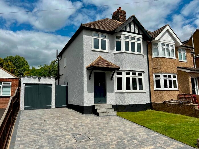 3 Bedroom Semi-Detached House To Rent In Ashford Avenue, Brentwood, CM14