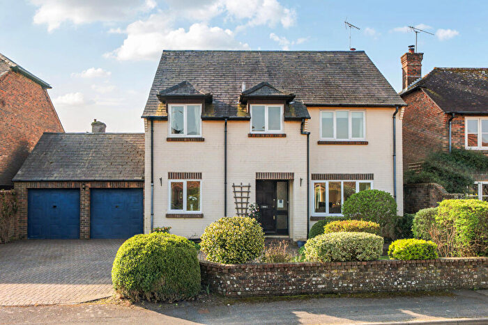 4 Bedroom Detached House For Sale In Plainwood Close, Chichester, PO19