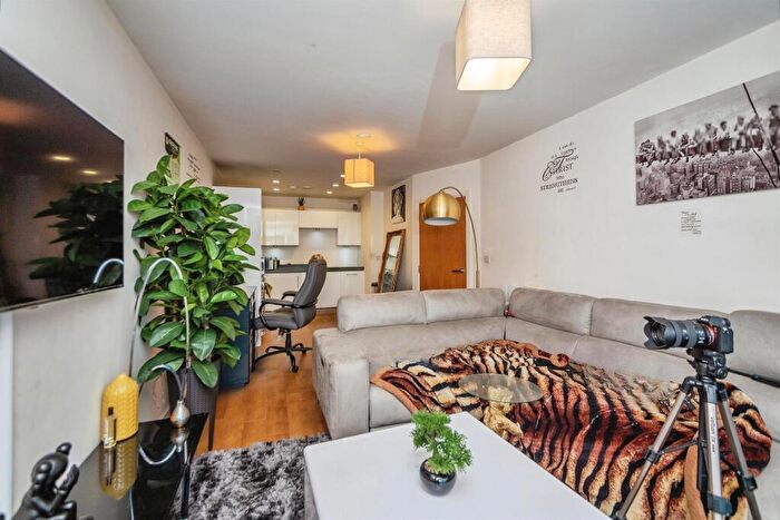 1 Bedroom Flat For Sale In Ocean Drive, Gillingham, ME7