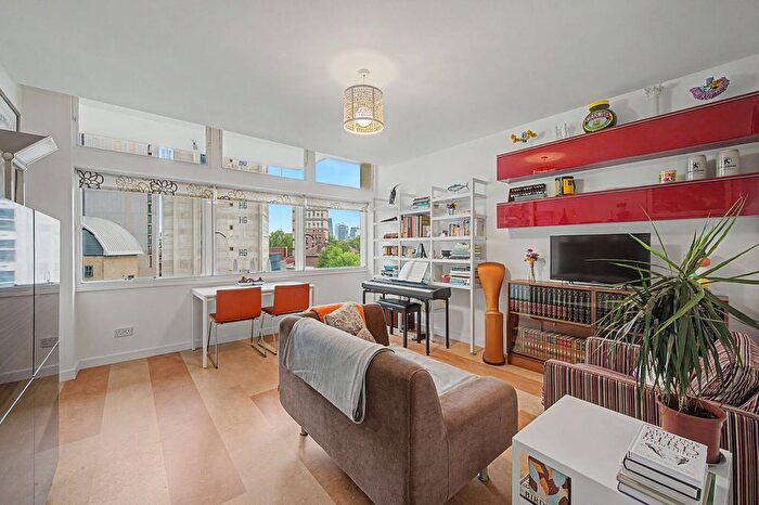 1 Bedroom Flat For Sale In Newington Causeway, London, Elephant And Castle, London, SE1
