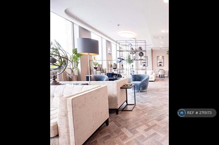2 Bedroom Flat To Rent In Burlington Square, Manchester, M15