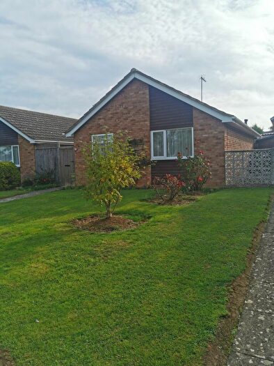 2 Bedroom Bungalow To Rent In Torrington Crescent, Wellingborough, NN8