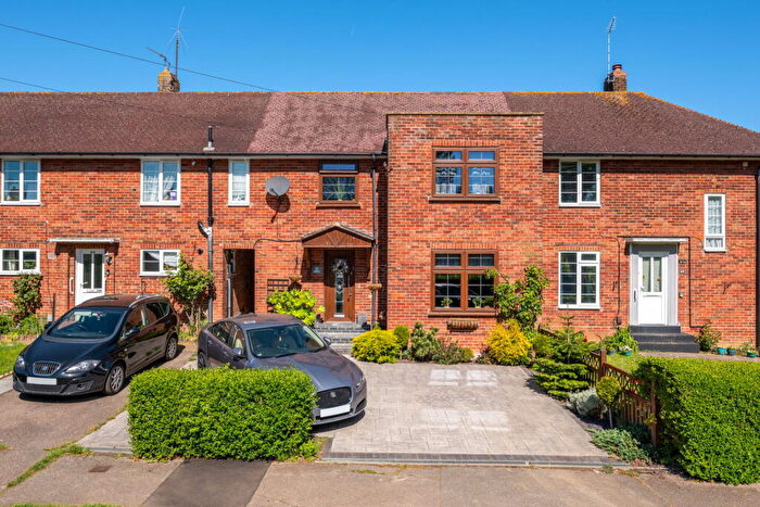 3 Bedroom Terraced House For Sale In Hunters Way, Welwyn Garden City, AL7