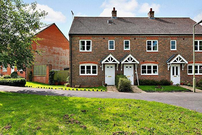 3 Bedroom Detached House For Sale In Luker Drive Petersfield Hampshire, GU31