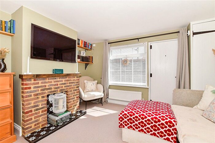 2 Bedroom End Terrace House For Sale In Crane Lane, Cranbrook, Kent, TN17