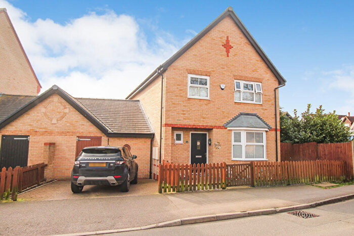 4 Bedroom Detached House For Sale In Abbey Lane, Ampthill, MK45