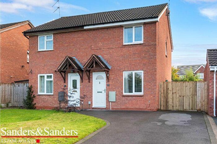 2 Bedroom Semi-Detached House For Sale In Devonish Close, Alcester, B49
